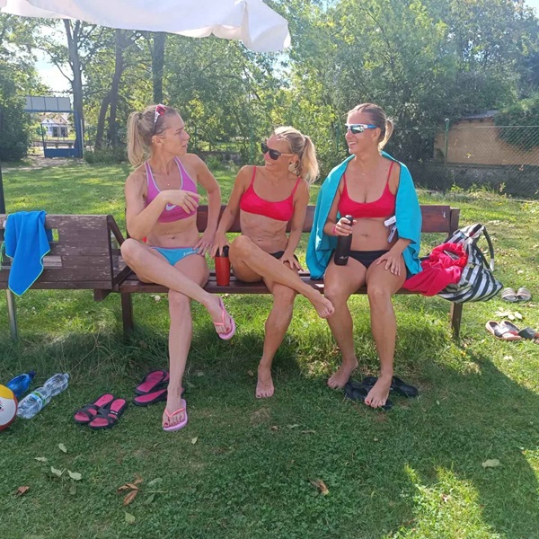 http://www.volejbalrokycany.cz/gallery/beach_zeny_100824/04.jpg